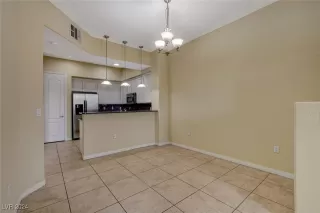 Photo #2: 2613096 Listing