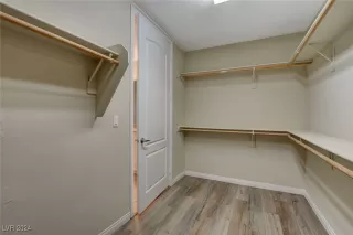 Photo #5: 2613096 Listing