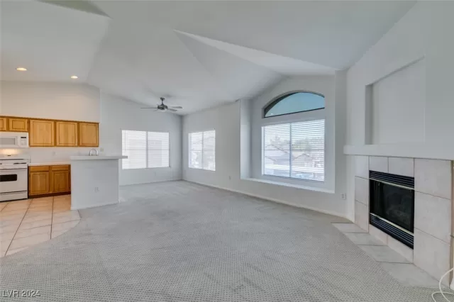 MLS: 2613106 Condo For Sale