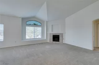 Photo #5: 2613106 Listing