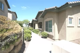Photo #1: 2613121 Listing 