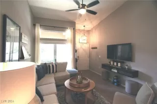 Photo #5: 2613121 Listing 