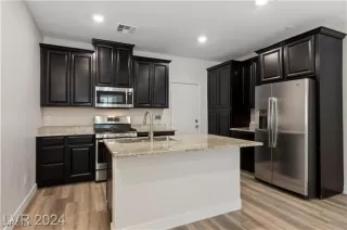 Photo #2: 2613138 Listing 