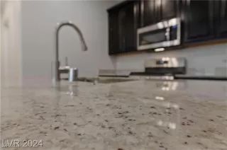 Photo #6: 2613138 Listing 