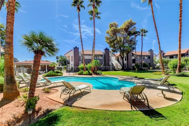 MLS: 2613163 Condo For Sale