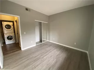 Photo #5: 2613171 Listing 