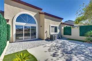 Photo #6: 2613182 Listing 