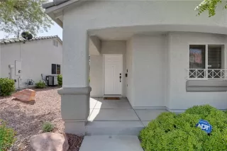 Photo #3: 2613198 Listing 