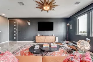 Photo #4: 2613231 Listing