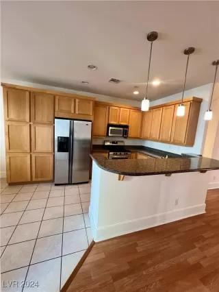 Photo #5: 2613232 Listing 