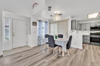 Photo #2: 2613233 Listing