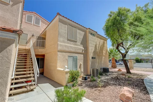 MLS: 2613273 Condo For Sale