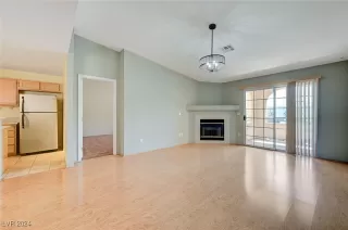 Photo #4: 2613273 Listing