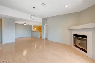 Photo #5: 2613273 Listing