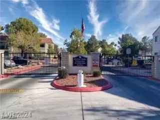 Photo #3: 2613325 Listing