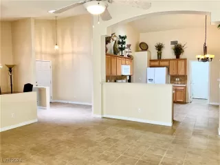 Photo #2: 2613371 Listing 
