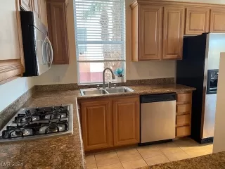 Photo #5: 2613382 Listing 