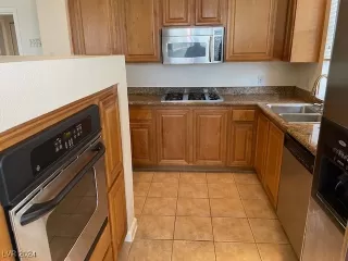 Photo #6: 2613382 Listing 