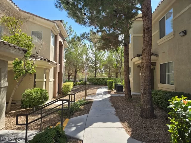 MLS: 2613401 Condo For Sale