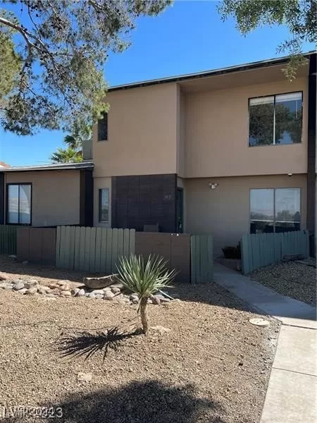 MLS: 2613404 Condo For Sale
