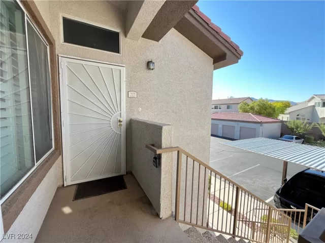 MLS: 2613405 Condo For Sale