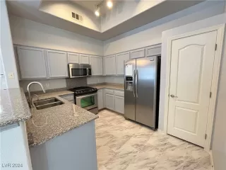 Photo #4: 2613405 Listing 