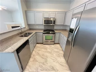 Photo #5: 2613405 Listing 