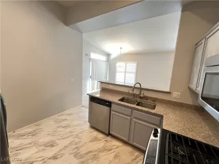 Photo #6: 2613405 Listing 