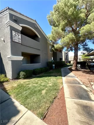 Photo #1: 2613415 Listing 