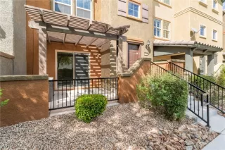 Photo #1: 2613418 Listing 