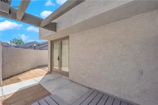 Photo #6: 2613431 Listing