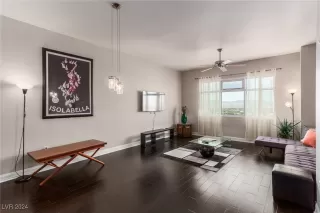 Photo #4: 2613433 Listing 