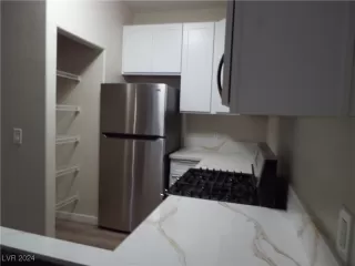 Photo #1: 2613455 Listing