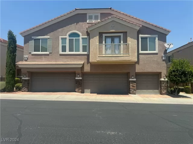 MLS: 2613461 Condo For Sale