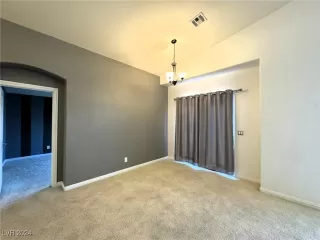 Photo #3: 2613461 Listing 