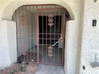 Photo #3: 2613471 Listing