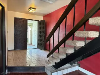 Photo #6: 2613471 Listing