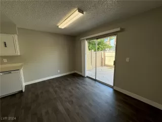 Photo #6: 2613476 Listing