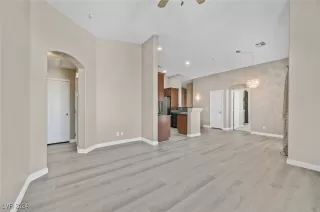 Photo #2: 2613508 Listing