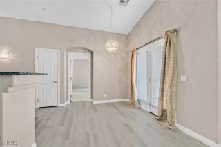 Photo #3: 2613508 Listing