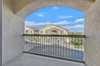 Photo #4: 2613508 Listing