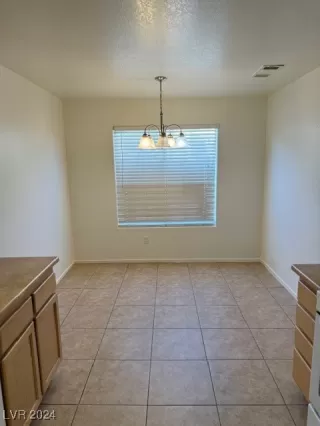 Photo #5: 2613510 Listing 