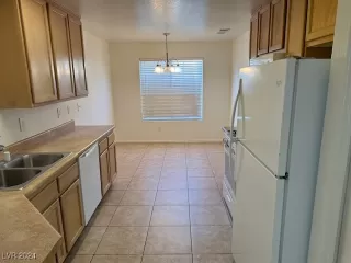 Photo #6: 2613510 Listing 