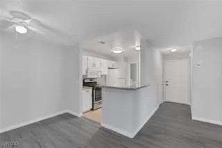 Photo #5: 2613519 Listing 