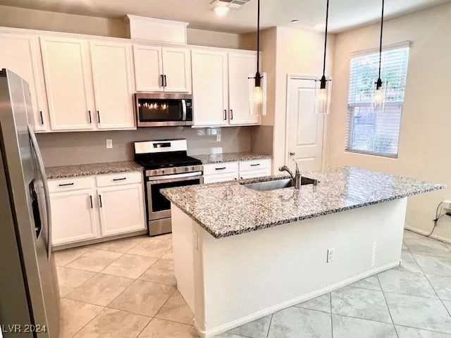 MLS: 2613579 Condo For Sale