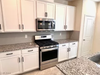 Photo #3: 2613579 Listing 