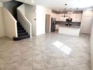 Photo #6: 2613579 Listing 