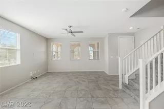 Photo #4: 2613592 Listing