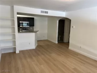 Photo #2: 2613617 Listing 