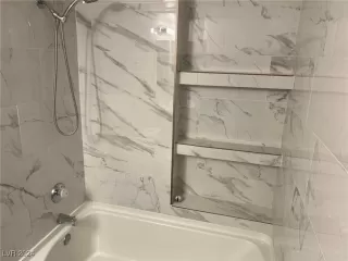 Photo #5: 2613617 Listing 